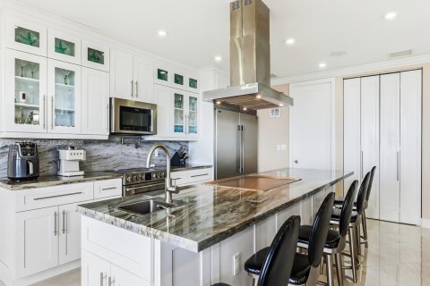 Casa en venta en Key Largo, Florida, 5 dormitorios, 447.97 m2 № 2035712 - foto 6