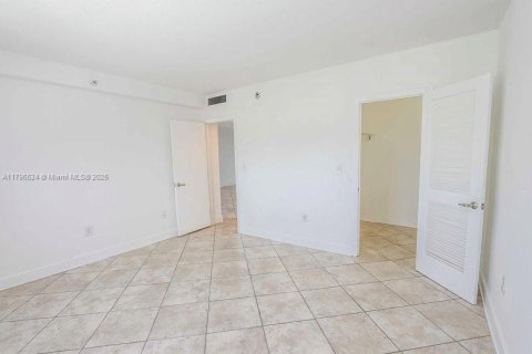 Condominio en venta en Miami Beach, Florida, 1 dormitorio, 83.43 m2 № 1874687 - foto 7