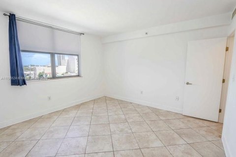 Condominio en venta en Miami Beach, Florida, 1 dormitorio, 83.43 m2 № 1874687 - foto 12