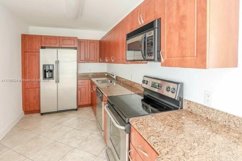 Condominio en venta en Miami Beach, Florida, 1 dormitorio, 83.43 m2 № 1874687 - foto 14