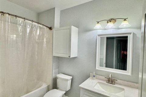 Copropriété à vendre à Sarasota, Floride: 3 chambres, 129.04 m2 № 1619009 - photo 13