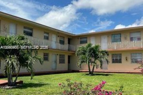 Copropriété à louer à Miami, Floride: 2 chambres № 2357602 - photo 2
