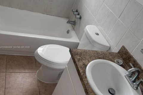 Copropriété à louer à Miami, Floride: 2 chambres № 2357602 - photo 9