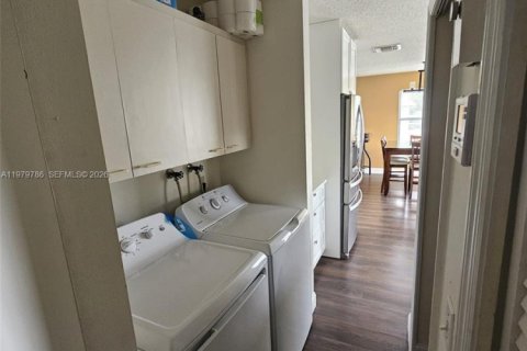 Снять в аренду кондоминиум в Сейнт Луси, Флорида 2 спальни, 103.31м2, № 2046162 - фото 11