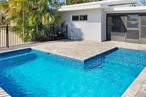 House in Apollo Beach, Florida 2 bedrooms, 153.29 sq.m. № 1582486 - photo 8
