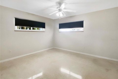 House in Apollo Beach, Florida 2 bedrooms, 153.29 sq.m. № 1582486 - photo 20