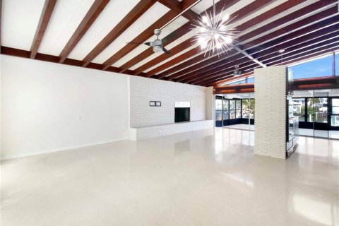 House in Apollo Beach, Florida 2 bedrooms, 153.29 sq.m. № 1582486 - photo 18