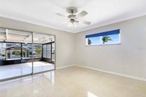 House in Apollo Beach, Florida 2 bedrooms, 153.29 sq.m. № 1582486 - photo 21