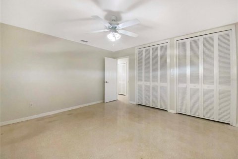 House in Apollo Beach, Florida 2 bedrooms, 153.29 sq.m. № 1582486 - photo 5