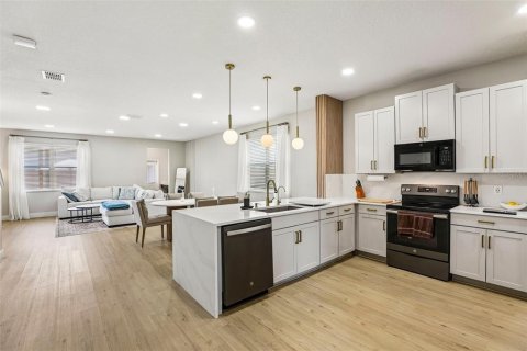 Villa ou maison à vendre à Orlando, Floride: 3 chambres, 204.66 m2 № 2149901 - photo 11
