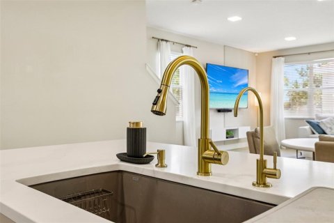 Villa ou maison à vendre à Orlando, Floride: 3 chambres, 204.66 m2 № 2149901 - photo 13