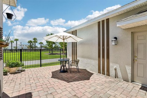 Villa ou maison à vendre à Orlando, Floride: 3 chambres, 204.66 m2 № 2149901 - photo 30