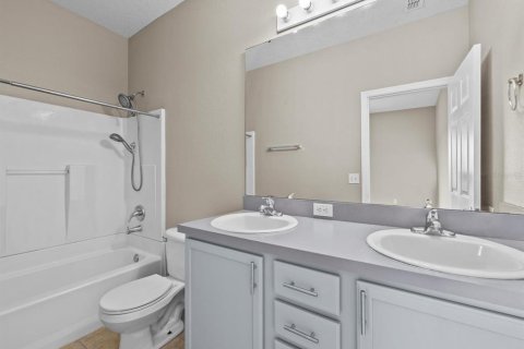 Adosado en venta en Clermont, Florida, 3 dormitorios, 139.63 m2 № 1855584 - foto 16