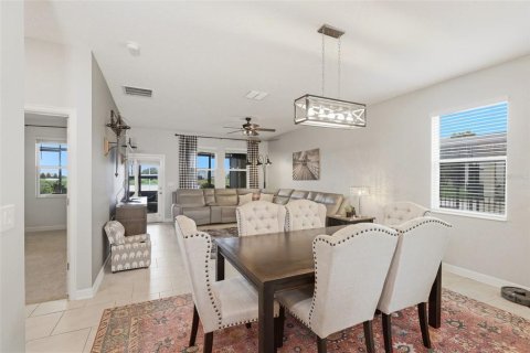 Villa ou maison à vendre à Davenport, Floride: 3 chambres, 181.16 m2 № 2231601 - photo 3