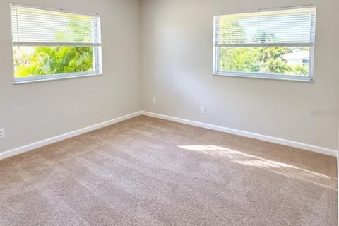 Villa ou maison à vendre à Largo, Floride: 3 chambres, 119.57 m2 № 2405210 - photo 5