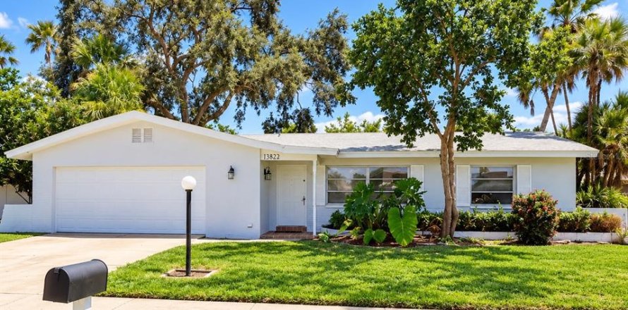Villa ou maison à Largo, Floride 3 chambres, 119.57 m2 № 2405210