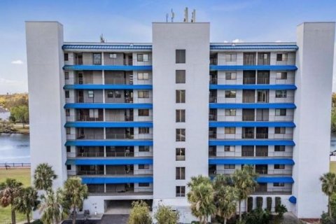Condo à Tampa, Floride, 3 chambres  № 2141053