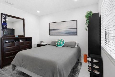 Condo in Tampa, Florida, 3 bedrooms  № 2141053 - photo 16