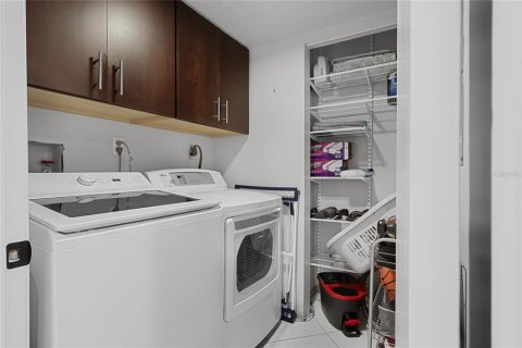 Condo in Tampa, Florida, 3 bedrooms  № 2141053 - photo 23