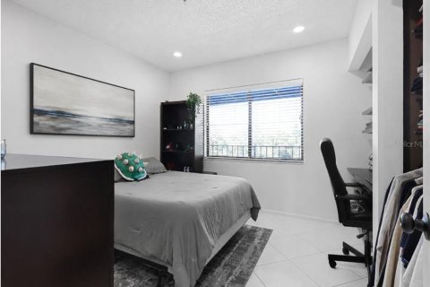 Condo in Tampa, Florida, 3 bedrooms  № 2141053 - photo 14