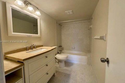 Снять в аренду кондоминиум в Окленд-Парк, Флорида 2 спальни, 97.55м2, № 1819698 - фото 25