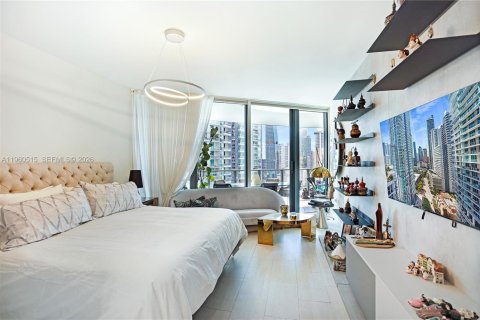 Condo in Miami, Florida, 3 bedrooms  № 2052817 - photo 23