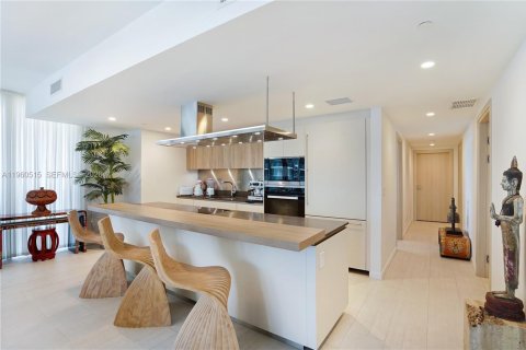 Condo in Miami, Florida, 3 bedrooms  № 2052817 - photo 4