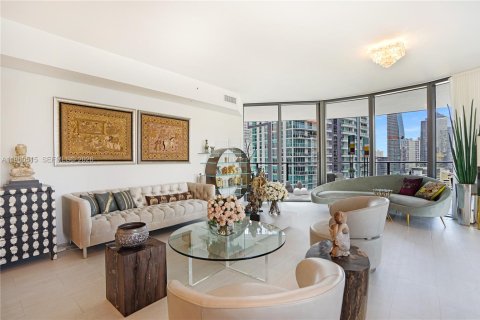 Condo in Miami, Florida, 3 bedrooms  № 2052817 - photo 9