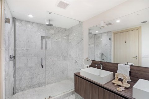 Condo in Miami, Florida, 3 bedrooms  № 2052817 - photo 28