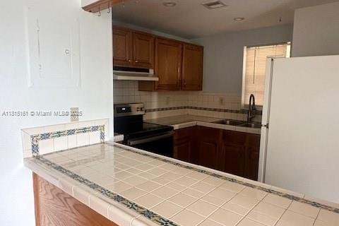 Condo in Miami, Florida, 3 bedrooms  № 1766919 - photo 5