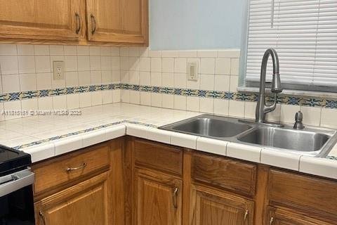 Condo in Miami, Florida, 3 bedrooms  № 1766919 - photo 14