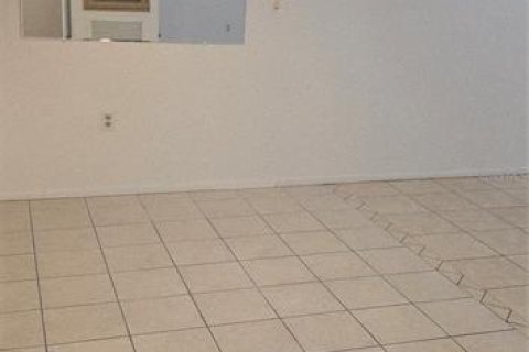 House in Holiday, Florida 2 bedrooms, 104.79 sq.m. № 1885691 - photo 29