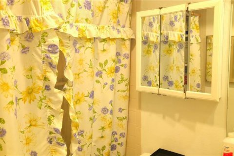 House in Holiday, Florida 2 bedrooms, 104.79 sq.m. № 1885691 - photo 21