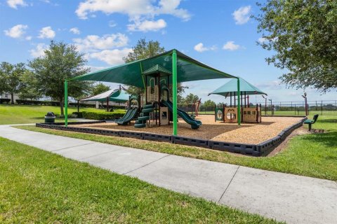 House in Haines City, Florida 4 bedrooms, 210.98 sq.m. № 1767613 - photo 25
