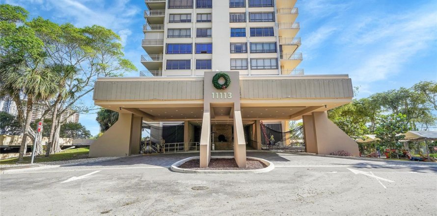 Condo in Miami, Florida, 2 bedrooms  № 1763674
