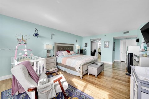 Condo in Miami, Florida, 2 bedrooms  № 1763674 - photo 27