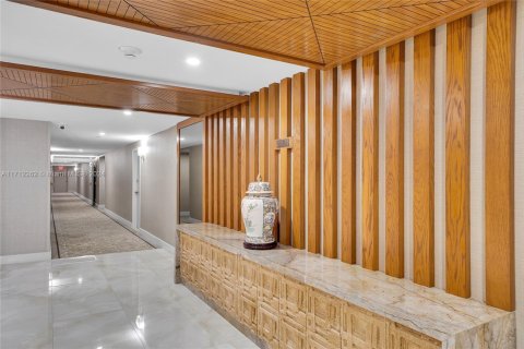 Condo in Miami, Florida, 2 bedrooms  № 1763674 - photo 6