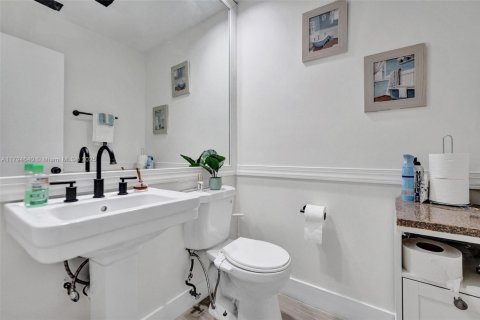 Купить таунхаус в Дирфилд-Бич, Флорида 2 спальни, 128.58м2, № 1936796 - фото 8