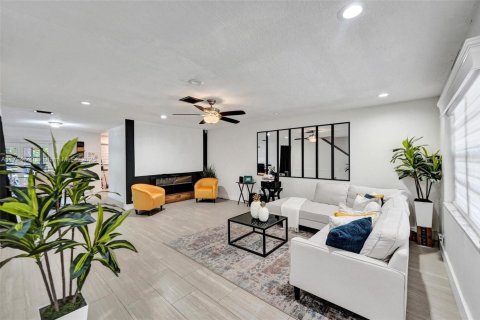 Купить таунхаус в Дирфилд-Бич, Флорида 2 спальни, 128.58м2, № 1936796 - фото 1