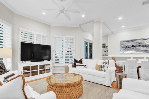 House in Jupiter, Florida 3 bedrooms, 222.41 sq.m. № 2344217 - photo 5
