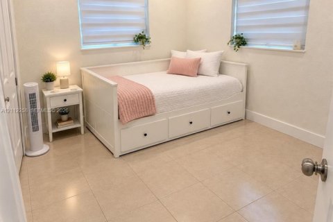 Villa ou maison à vendre à Miami, Floride: 3 chambres, 150.78 m2 № 2432538 - photo 10