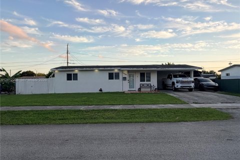 Villa ou maison à Miami, Floride 3 chambres, 150.78 m2 № 2432538