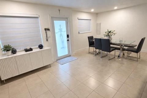 Villa ou maison à vendre à Miami, Floride: 3 chambres, 150.78 m2 № 2432538 - photo 13