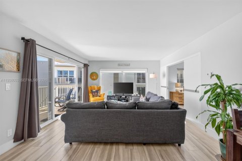 Купить кондоминиум в Хиллсборо-Бич, Флорида 2 спальни, 91.04м2, № 1996191 - фото 5