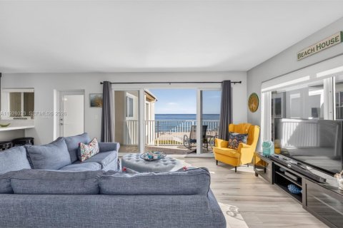 Купить кондоминиум в Хиллсборо-Бич, Флорида 2 спальни, 91.04м2, № 1996191 - фото 3