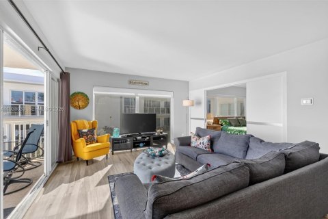 Купить кондоминиум в Хиллсборо-Бич, Флорида 2 спальни, 91.04м2, № 1996191 - фото 6