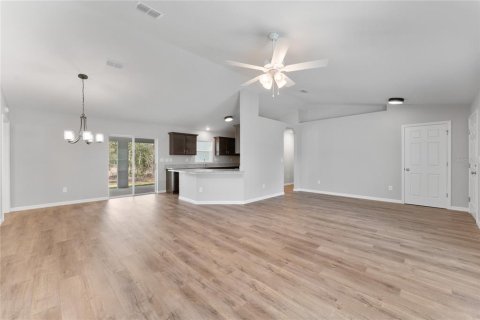 House in Citrus Springs, Florida 3 bedrooms, 149.29 sq.m. № 2157525 - photo 17
