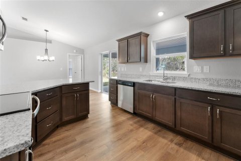 House in Citrus Springs, Florida 3 bedrooms, 149.29 sq.m. № 2157525 - photo 9