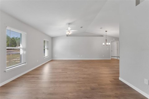 House in Citrus Springs, Florida 3 bedrooms, 149.29 sq.m. № 2157525 - photo 5