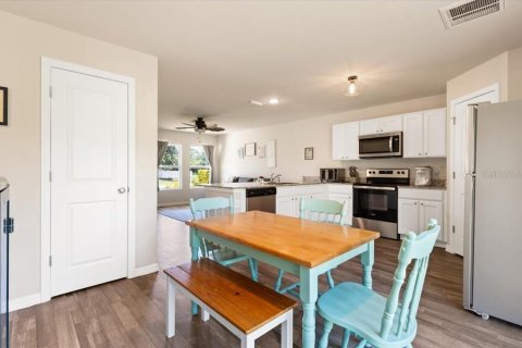 Villa ou maison à vendre à North Port, Floride: 4 chambres, 171.5 m2 № 2216472 - photo 11